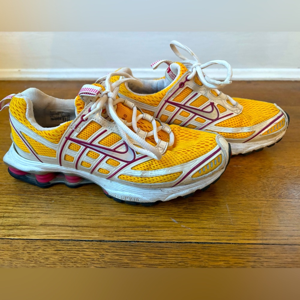 Women’s Nike Air Zoom Shox 2:40 Yellow Pink White Size 7 Marathon Running
